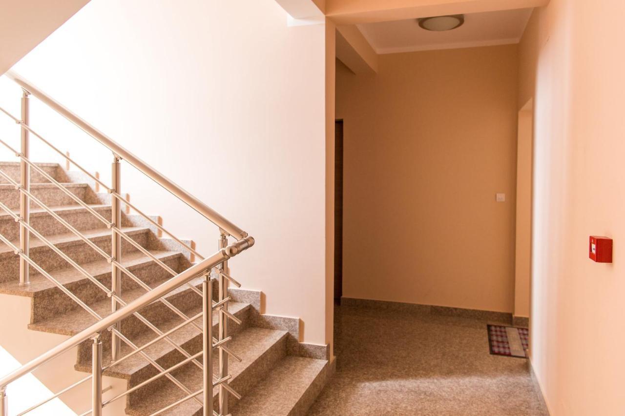 Becici - Andrea Apartman Esterno foto